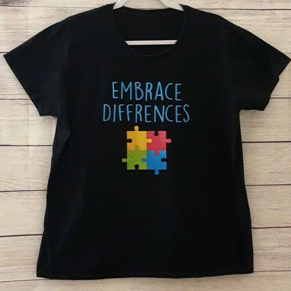 Tops - Embrace Differences Autism Awareness Distressed Graphics XL Black 100% Cotton